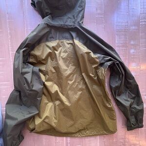 Size XL Two-Tone Green Windbreaker Jacket